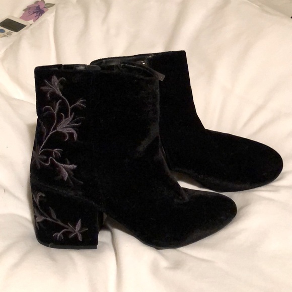 Kenneth Cole ankle boots - Picture 2 of 4